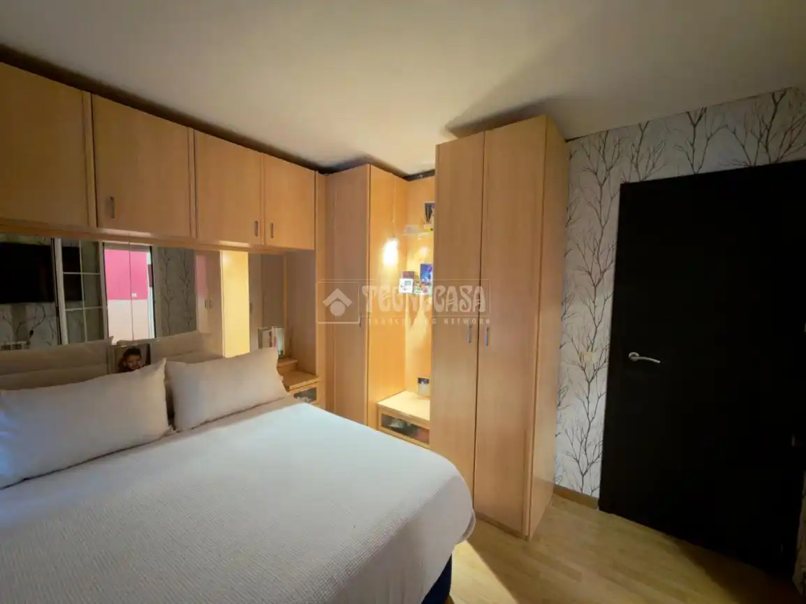 Habitación de Casa adosada en venta en Madrid con Aire acondicionado, Calefacción y Terraza