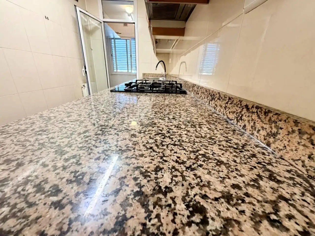Cuina de Apartament en venda en Vic amb Calefacció