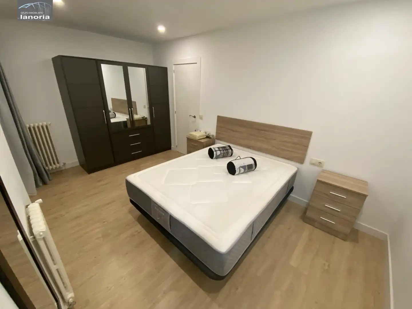 Dormitori de Apartament de lloguer en Albacete amb Aire condicionat, Calefacció i Moblat