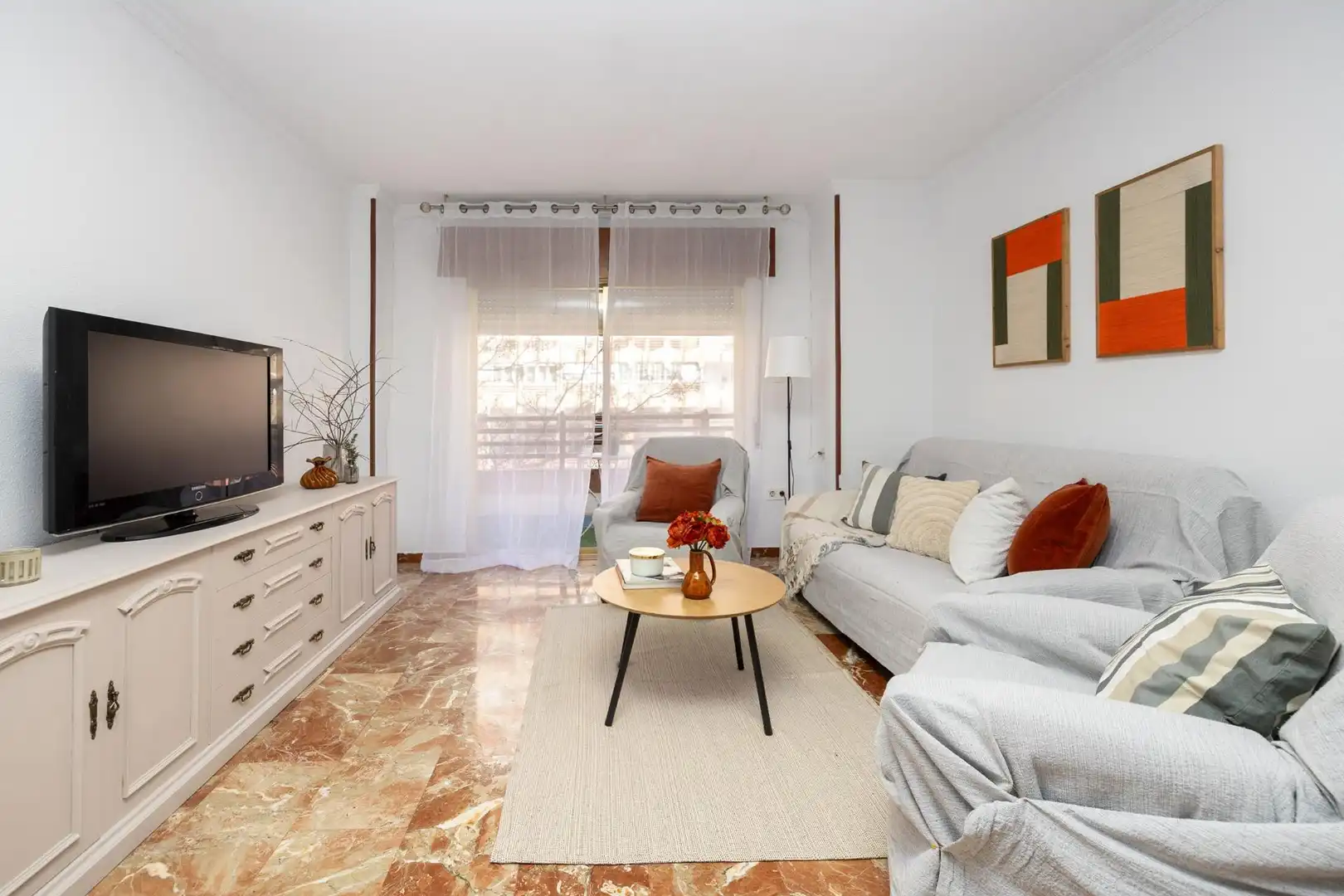 Sala de estar de Piso en venta en Granada con Calefacción y Balcón