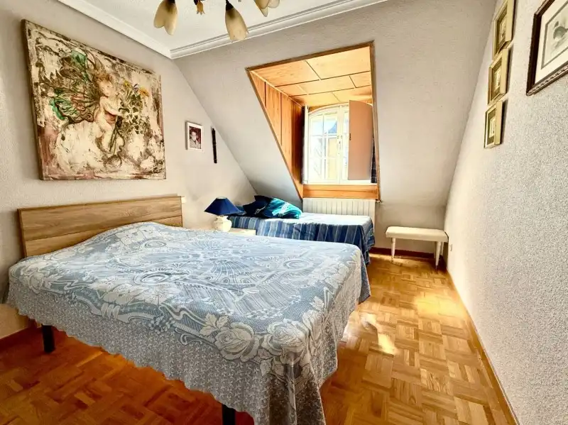 Dormitori de Casa o xalet en venda en El Espinar amb Calefacció, Jardí privat i Parquet