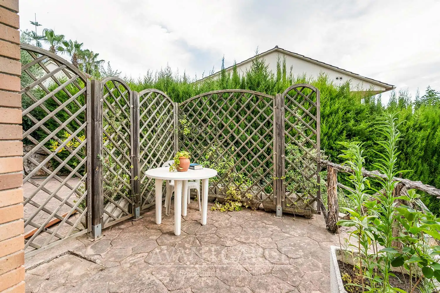 Terrassa de Casa o xalet en venda en Pallejà amb Aire condicionat, Calefacció i Jardí privat