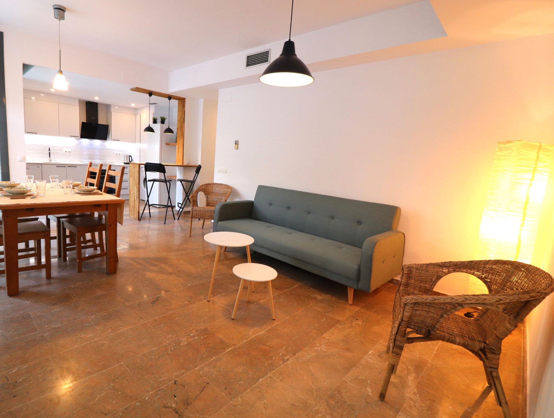 Living room of Flat for sale in Salt  with Air Conditioner, Heating and Furnished