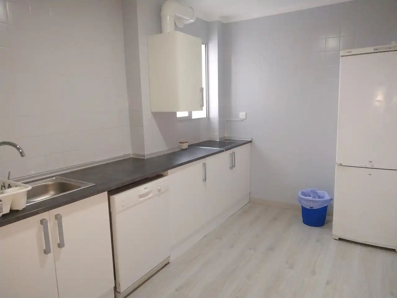 Dachboden zur Miete in Calle del Correo, Centro - Calzada - Cabo Noval