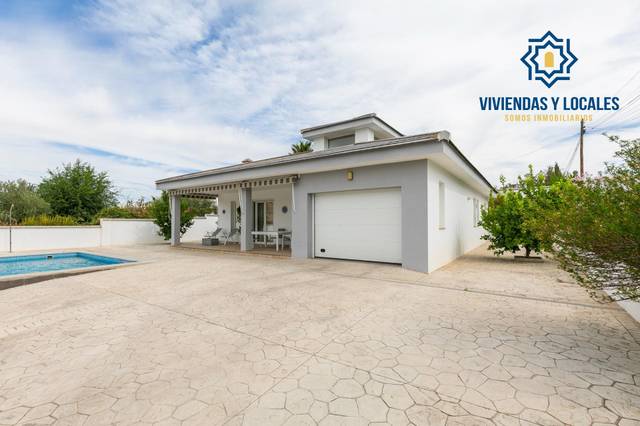 Casa-chalet en Venta en Calle Calle de la Amapola, 10 en Cúllar Vega