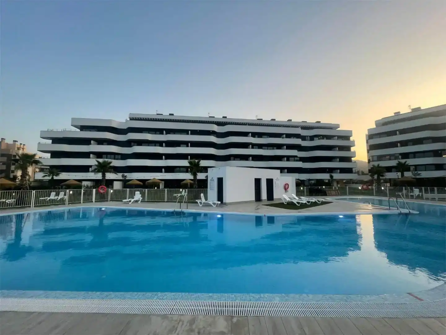 Piscina de Piso en venta en Torremolinos con Aire acondicionado, Jardín privado y Trastero
