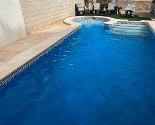 Swimming pool of House or chalet to share in Castelldefels  with Heating, Parquet flooring and Furnished