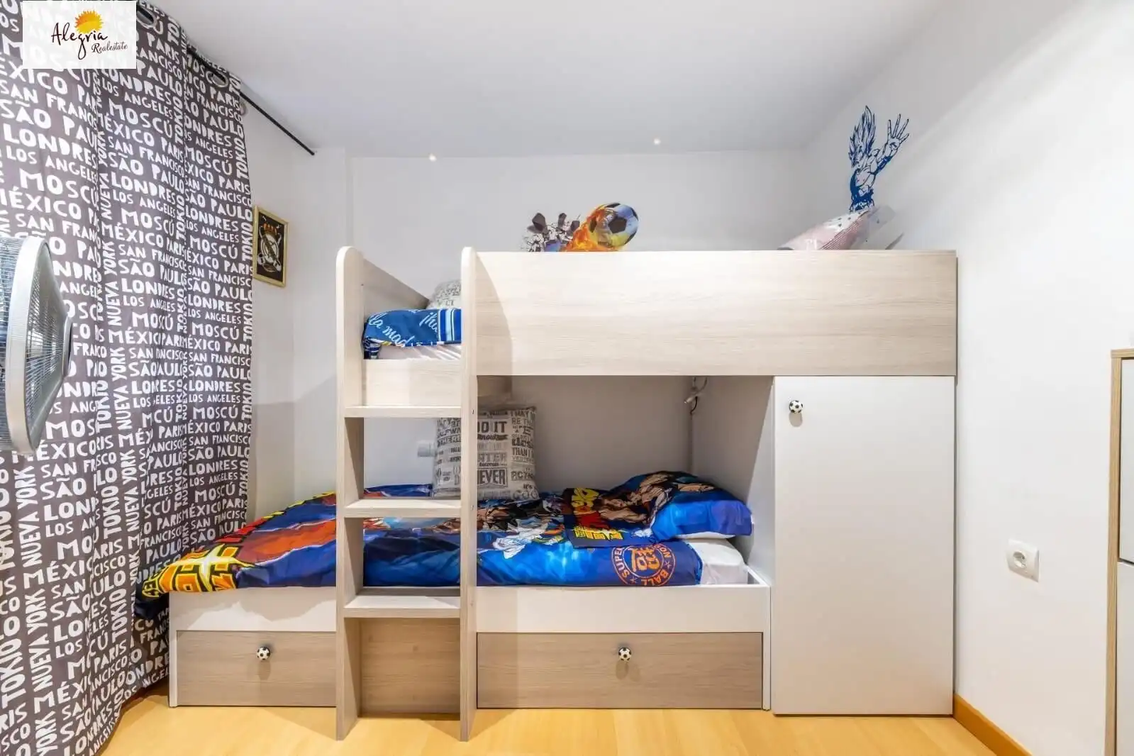Habitación de Apartamento en venta en Alicante / Alacant con Calefacción y Amueblado