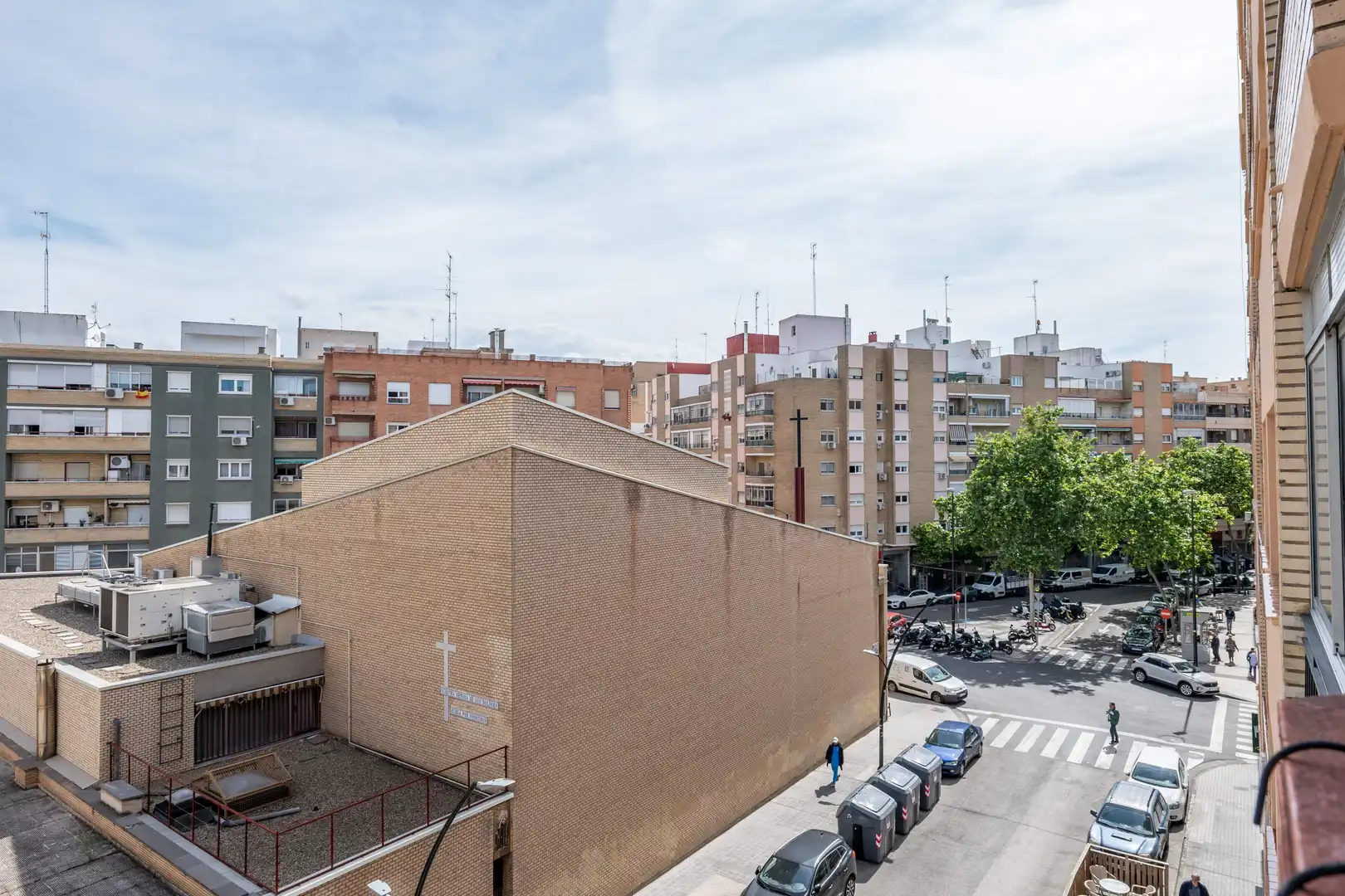 Vista exterior de Pis en venda en Zaragoza amb Calefacció, Terrassa i Balcó