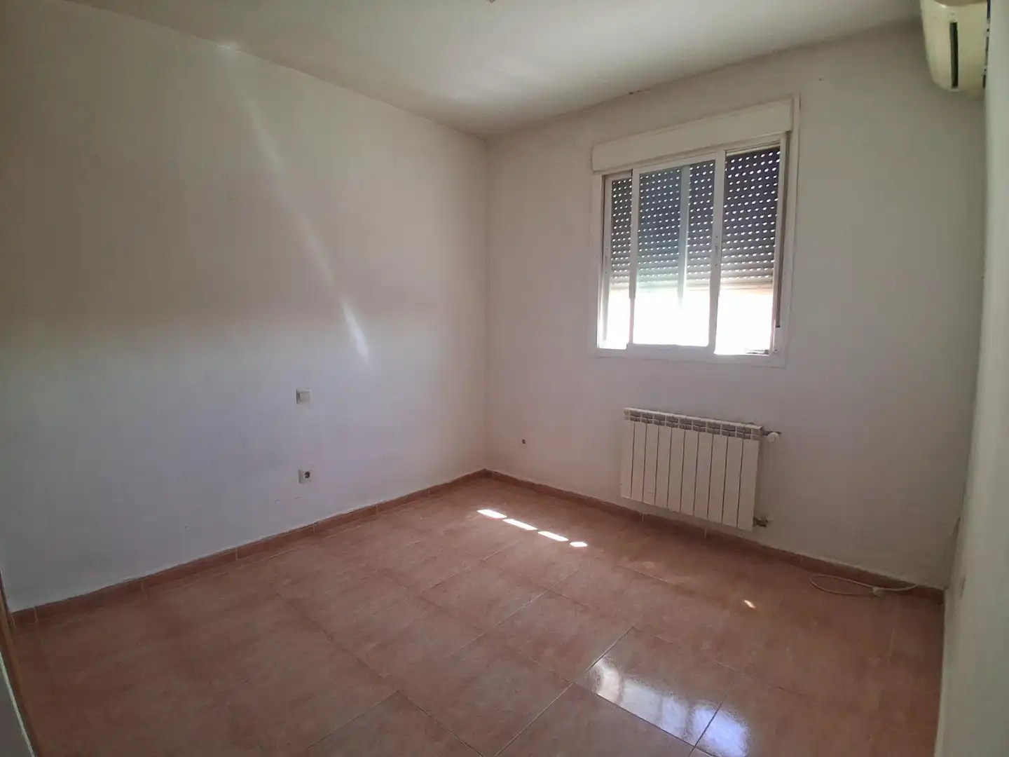 Dormitori de Casa adosada en venda en El Viso de San Juan amb Calefacció i Piscina