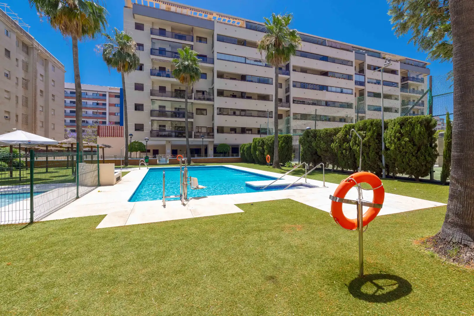 Swimming pool of Flat for sale in Málaga  with Air Conditioner, Heating and Terrace