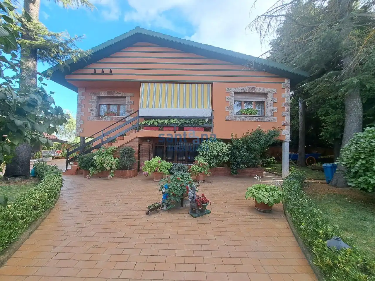 Xalet amb jardí en venda a Valverde de la Virgen, imagen 2