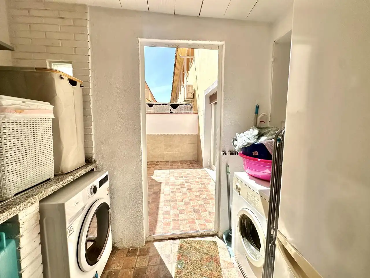 Terraza de Casa adosada en venta en Fuente de Piedra con Aire acondicionado, Terraza y Piscina comunitaria