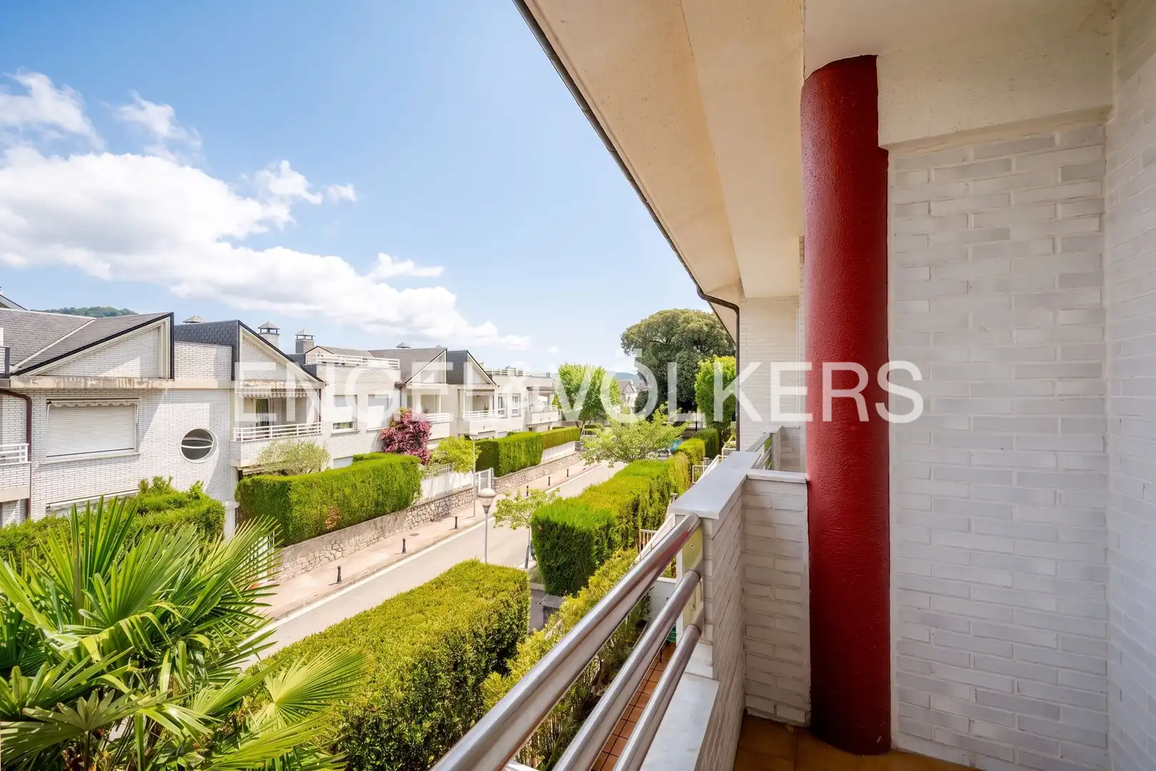 Terrassa de Casa adosada en venda en Donostia - San Sebastián  amb Calefacció, Jardí privat i Terrassa