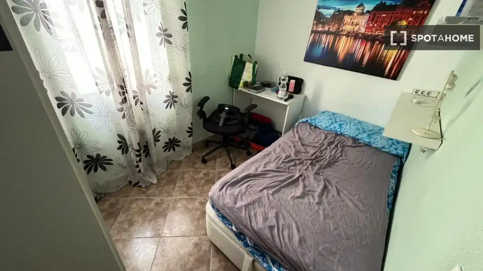 Schlafzimmer von Wohnungen zur untervermieten in Córdoba mit Klimaanlage, Terrasse und Möbliert