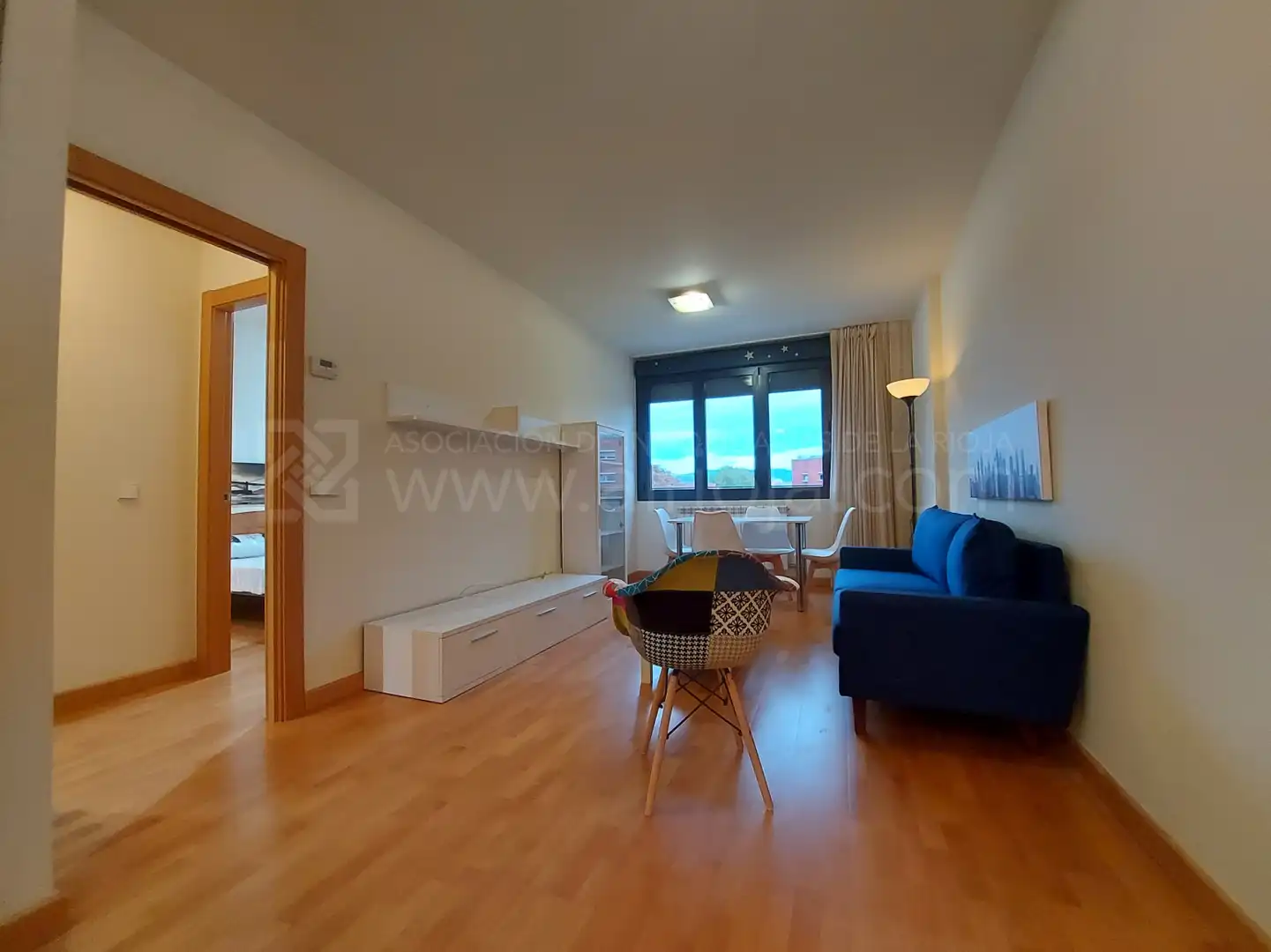 Living room of Flat for rent in  Logroño  with Heating, Parquet flooring and Furnished