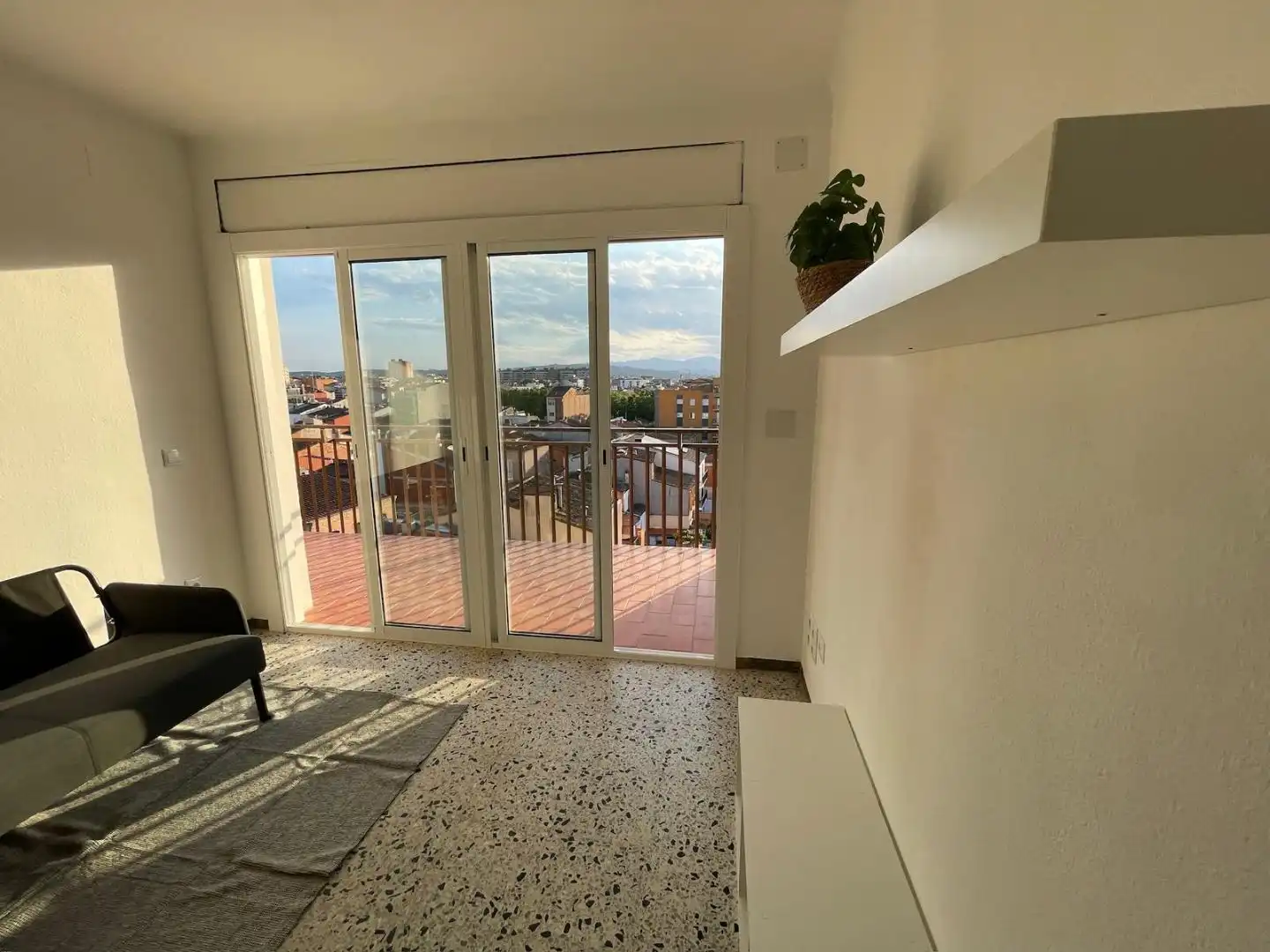 Balcony of Flat for sale in Salt  with Terrace, Furnished and Oven