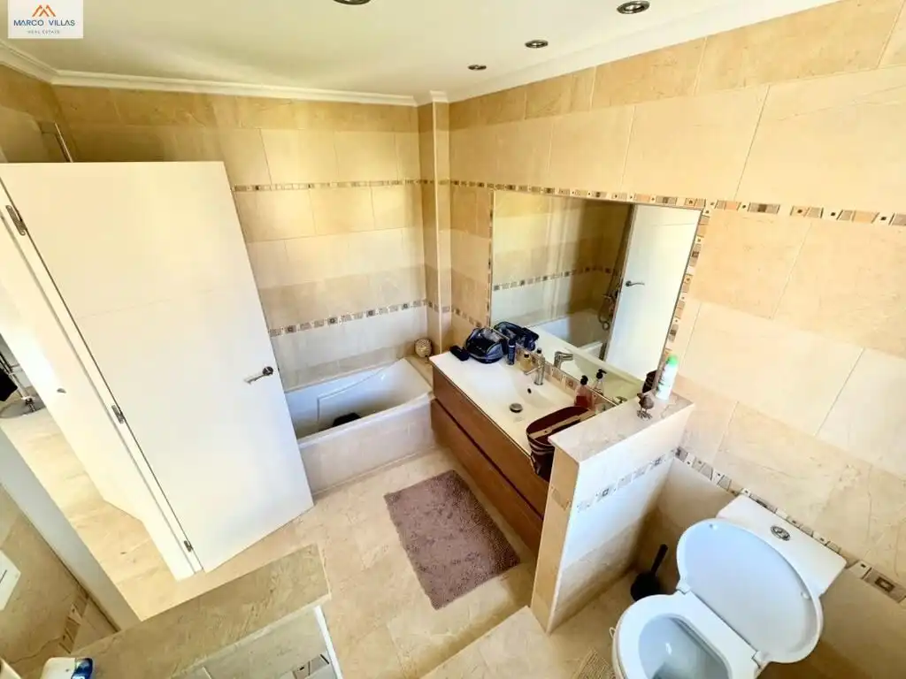 Bany de Casa o xalet en venda en San Fulgencio amb Aire condicionat, Jardí privat i Balcó