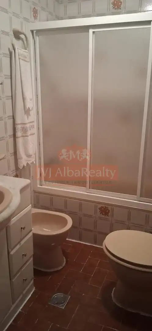 Bany de Pis en venda en Albacete amb Calefacció, Traster i Balcó