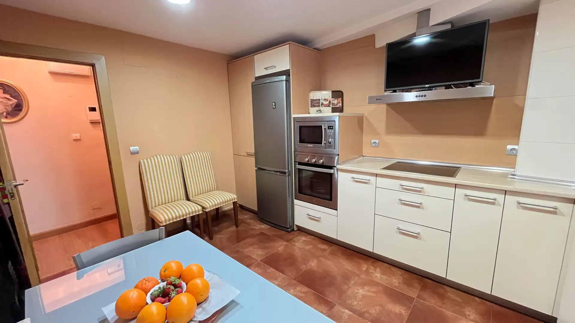 Cuina de Pis en venda en Valladolid amb Calefacció, Parquet i Moblat