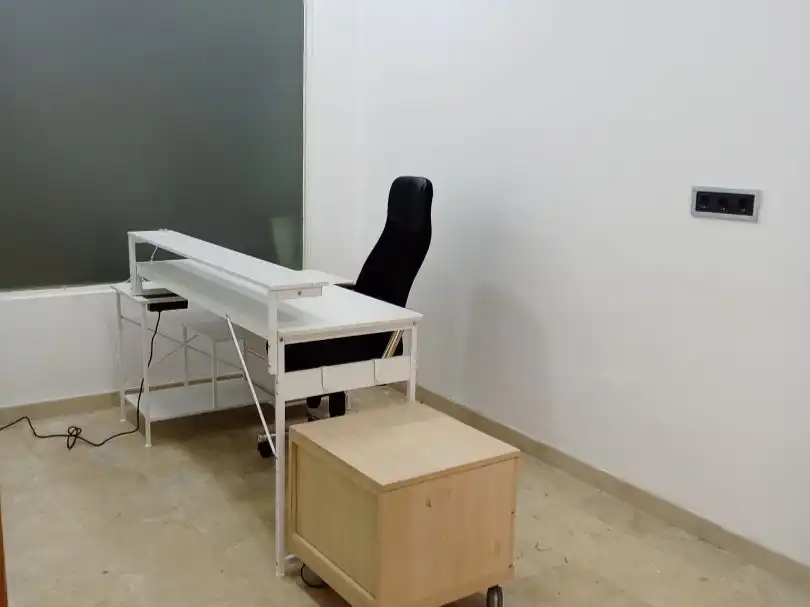 Oficina de alquiler en Alcoy / Alcoi con Aire acondicionado, Calefacción y Amueblado