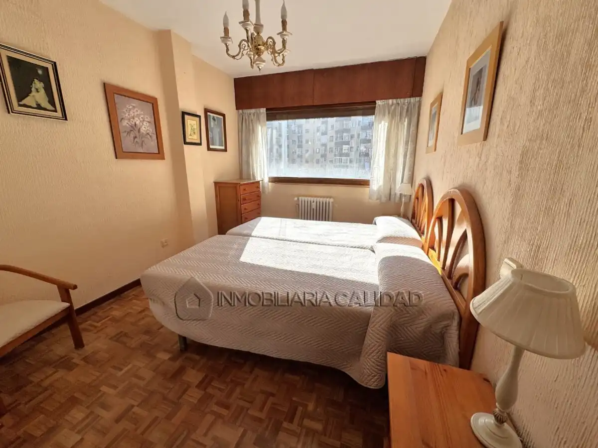 Habitación de Piso de alquiler en Burgos con Calefacción y Amueblado