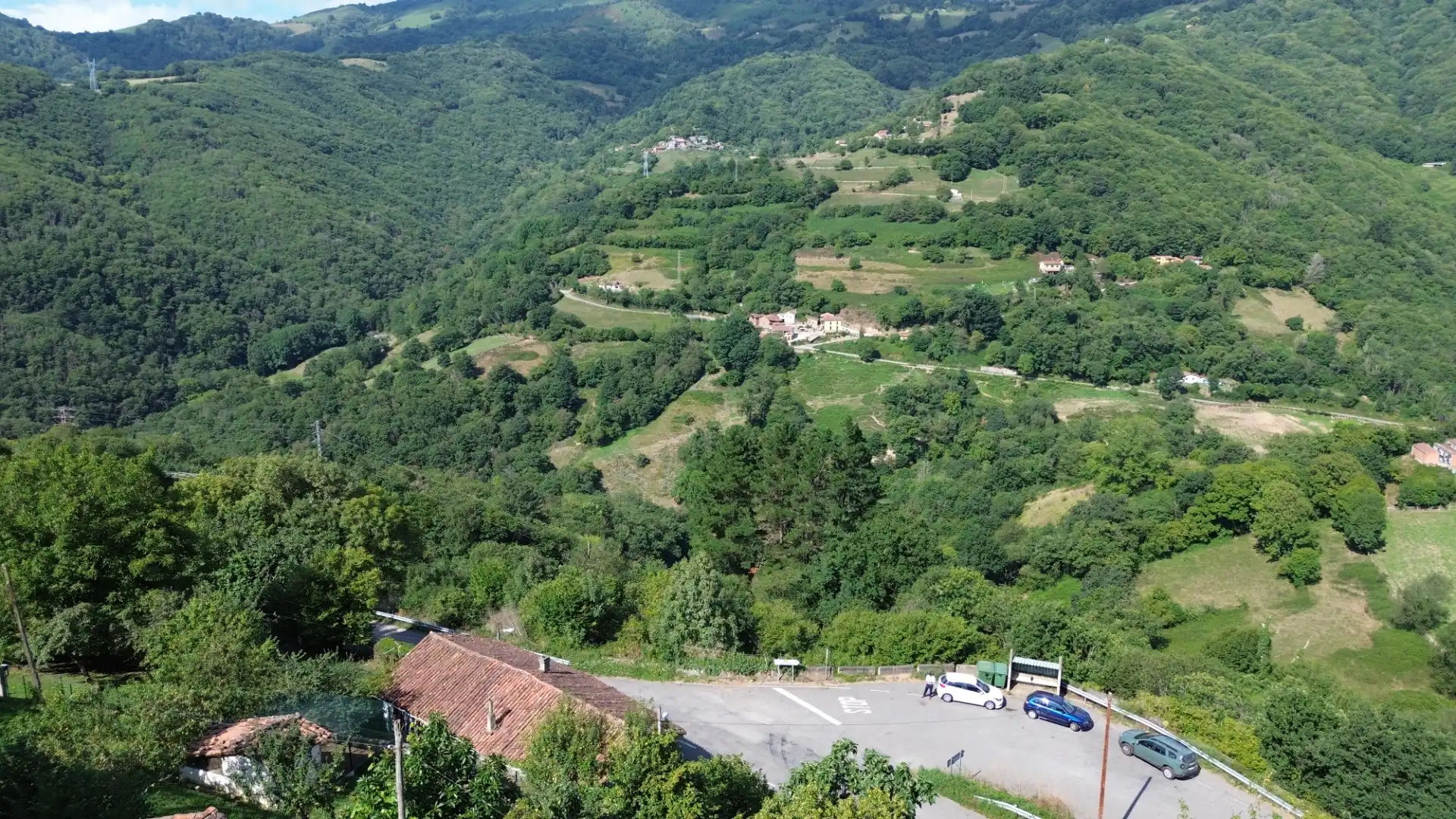 Vista exterior de Casa o xalet en venda en Lena