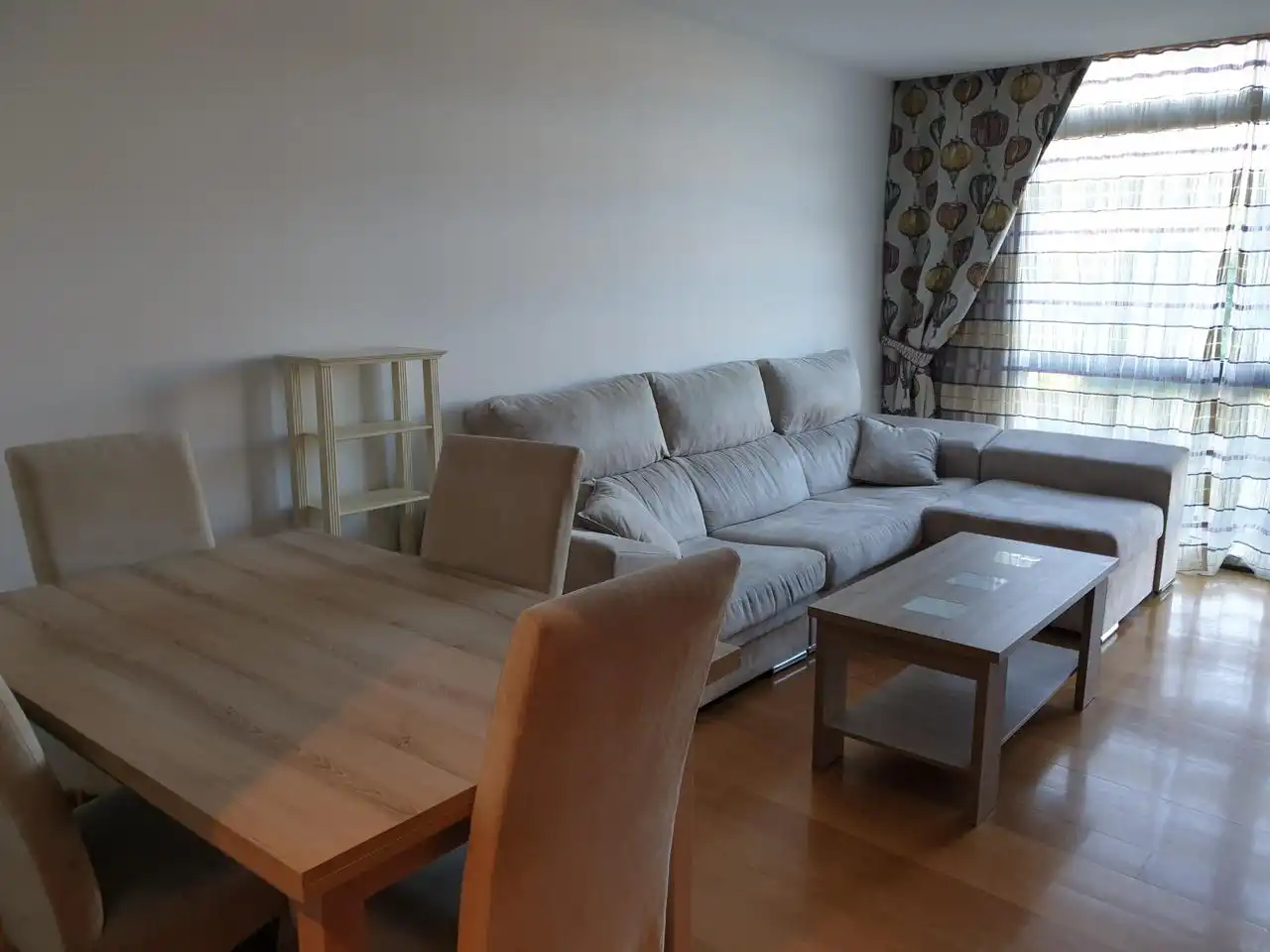 Living room of Flat for rent in Ourense Capital   with Heating, Parquet flooring and Terrace