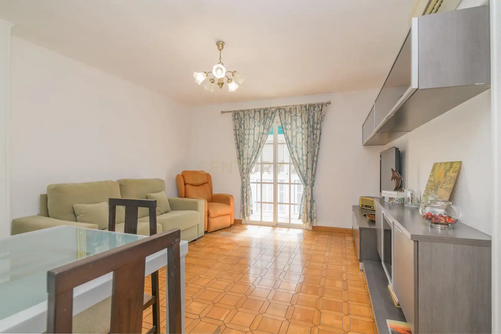 Sala de estar de Apartamento en venta en Sant Feliu de Llobregat