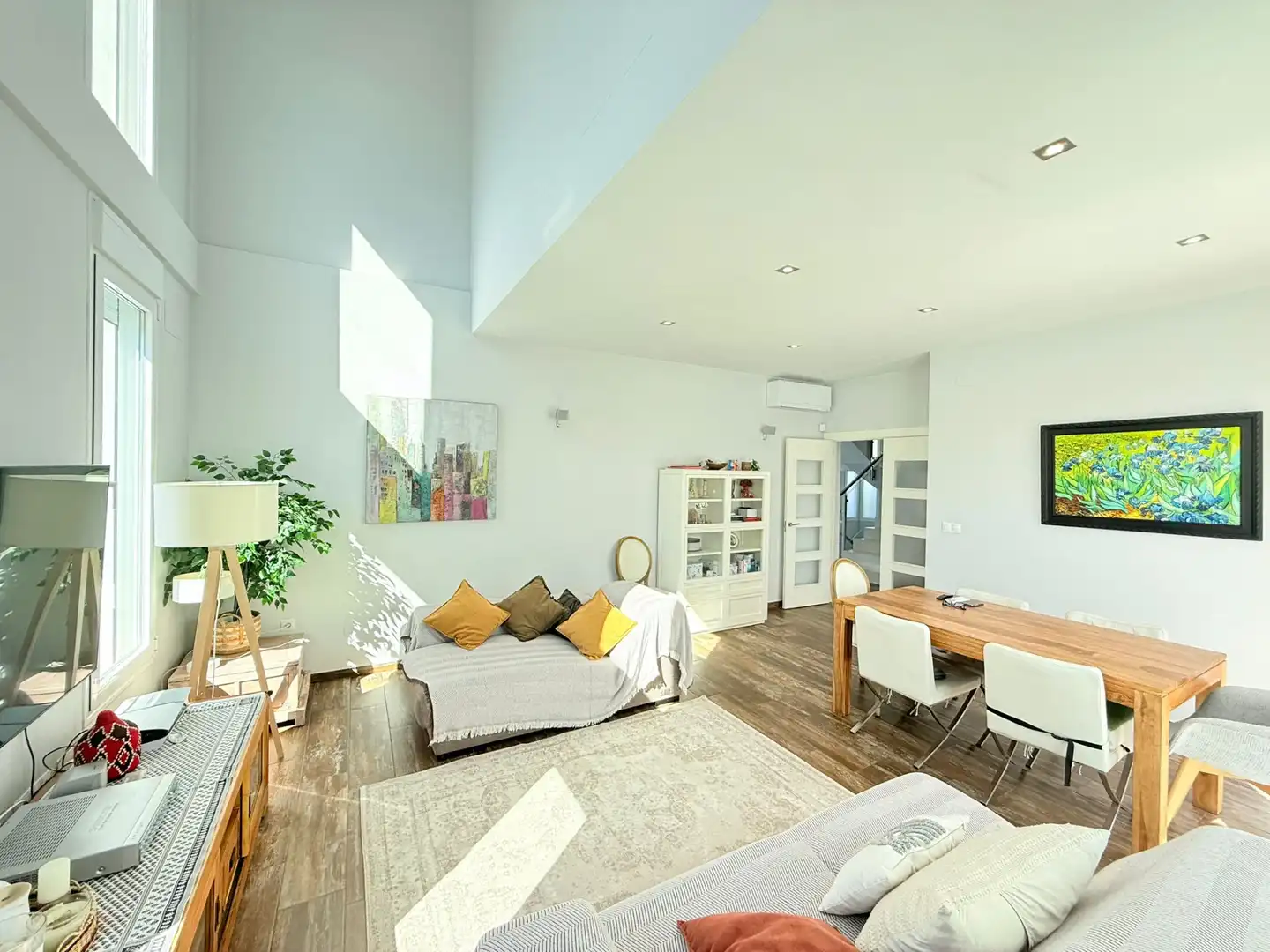 Sala d'estar de Casa o xalet en venda en Vélez-Málaga amb Aire condicionat, Jardí privat i Traster