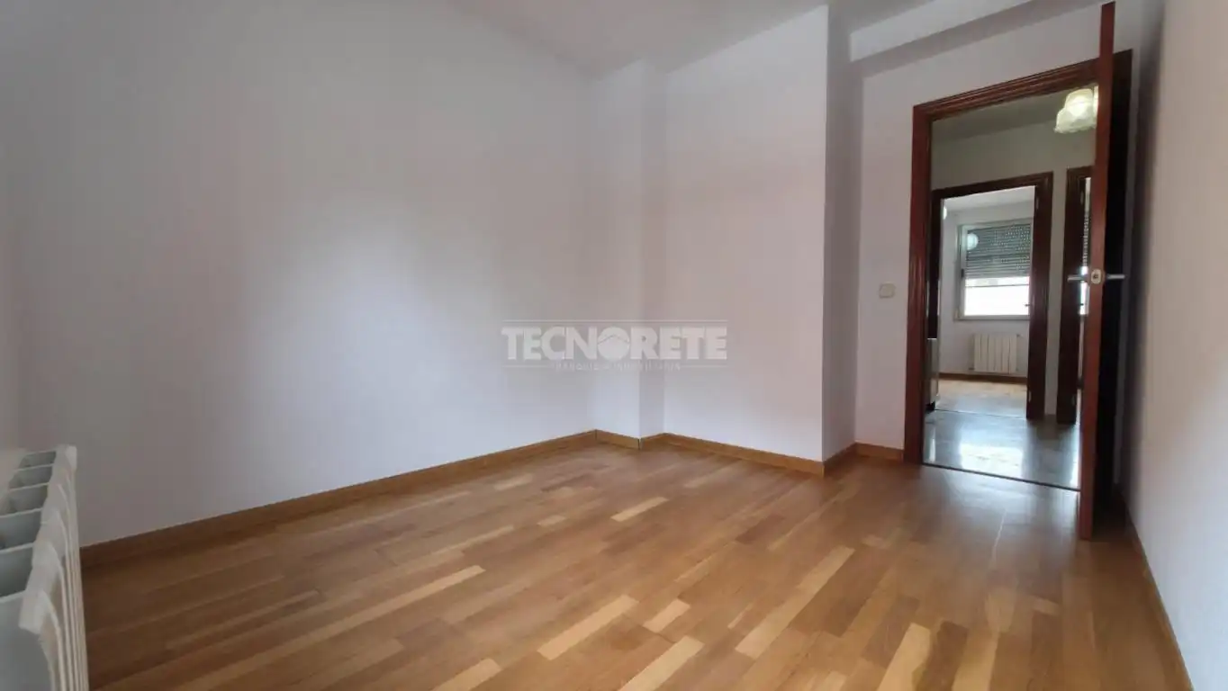 Habitación de Casa adosada en venta en Guadalajara con Jardín privado, Parquet y Terraza
