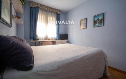 Bedroom of Flat for sale in  Madrid Capital  with Air Conditioner