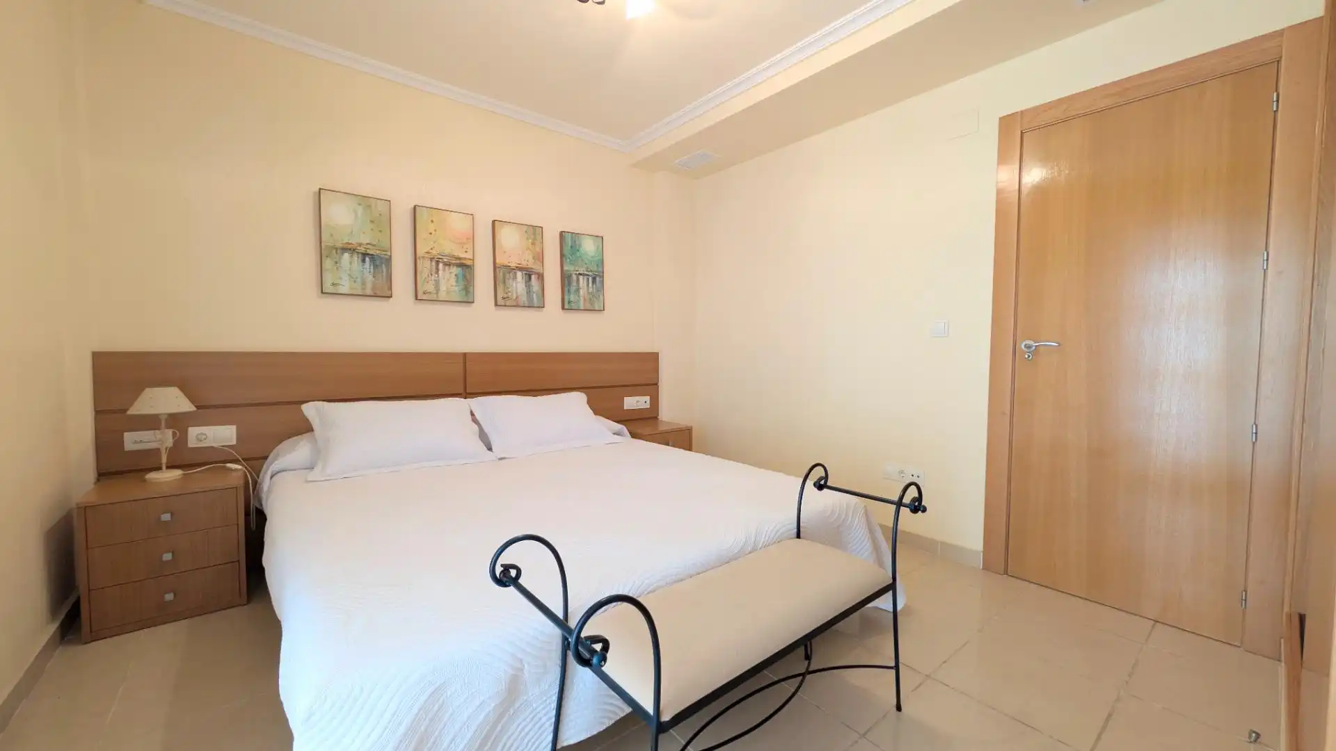 Dormitori de Casa o xalet de lloguer en Santa Pola amb Aire condicionat, Calefacció i Jardí privat