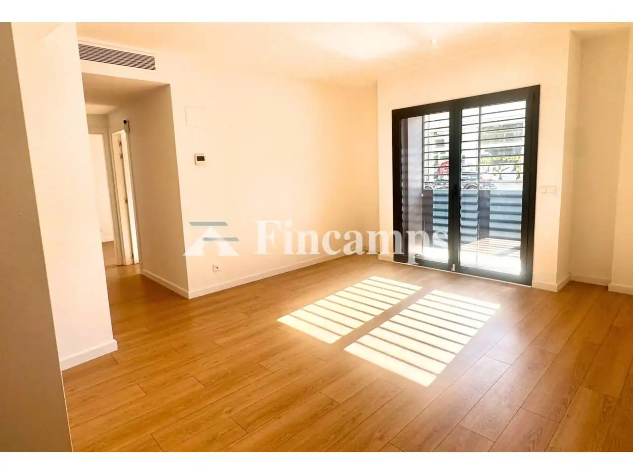 Living room of Flat for sale in Sabadell  with Air Conditioner, Parquet flooring and Balcony