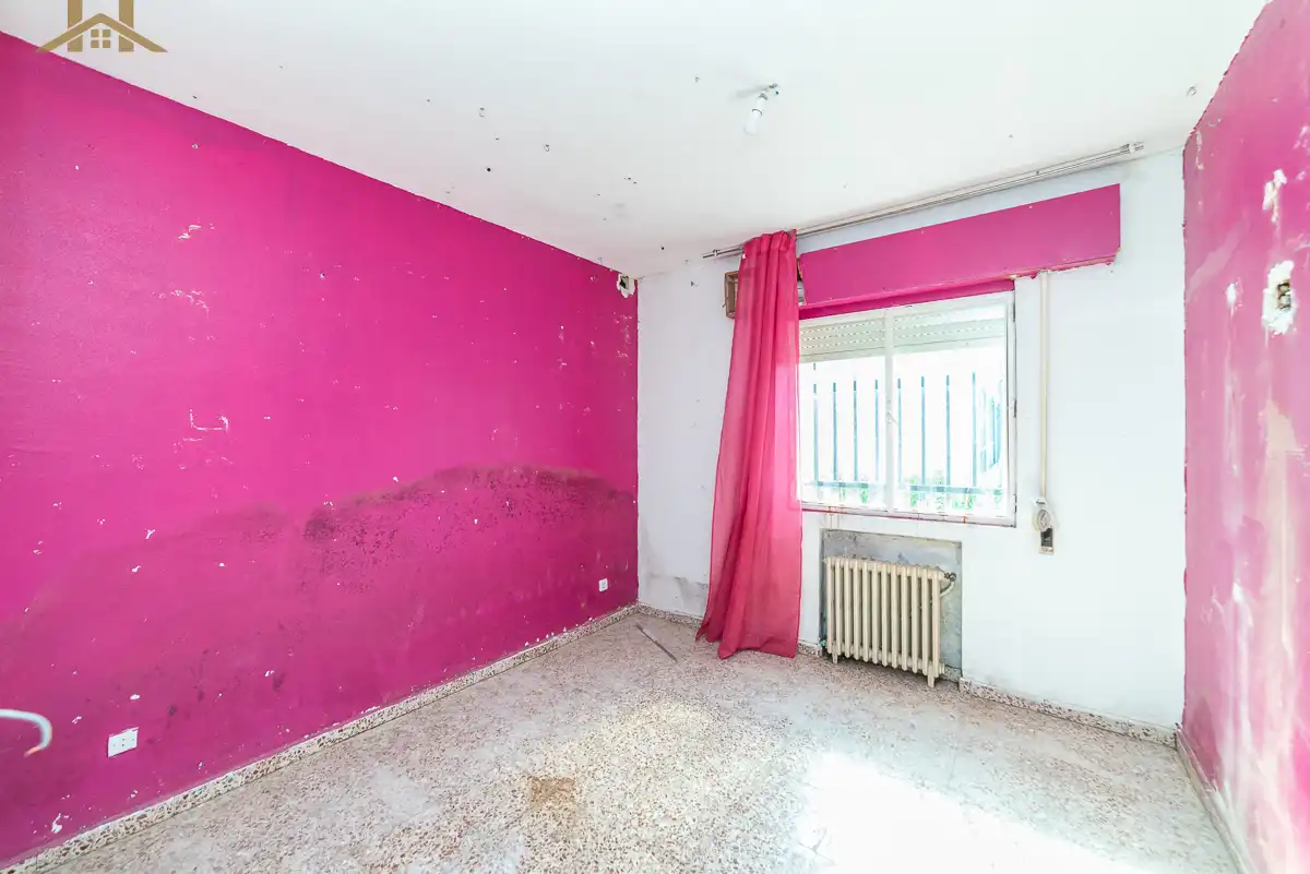 Bedroom of Houses for sale in Casarrubios del Monte  with Private garden, Terrace and Swimming Pool
