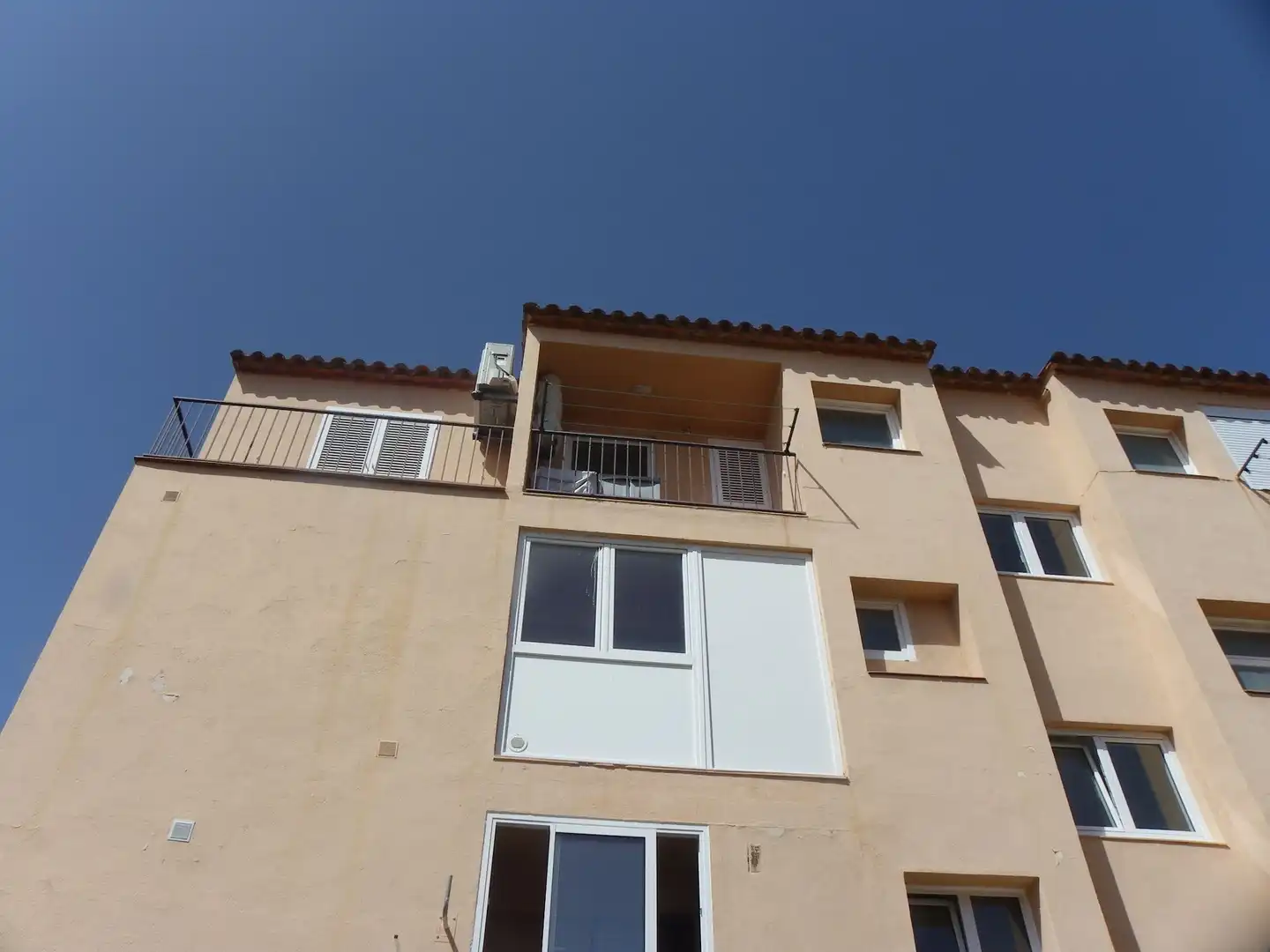 Vista exterior de Ático en venta en L'Estartit con Aire acondicionado, Calefacción y Terraza