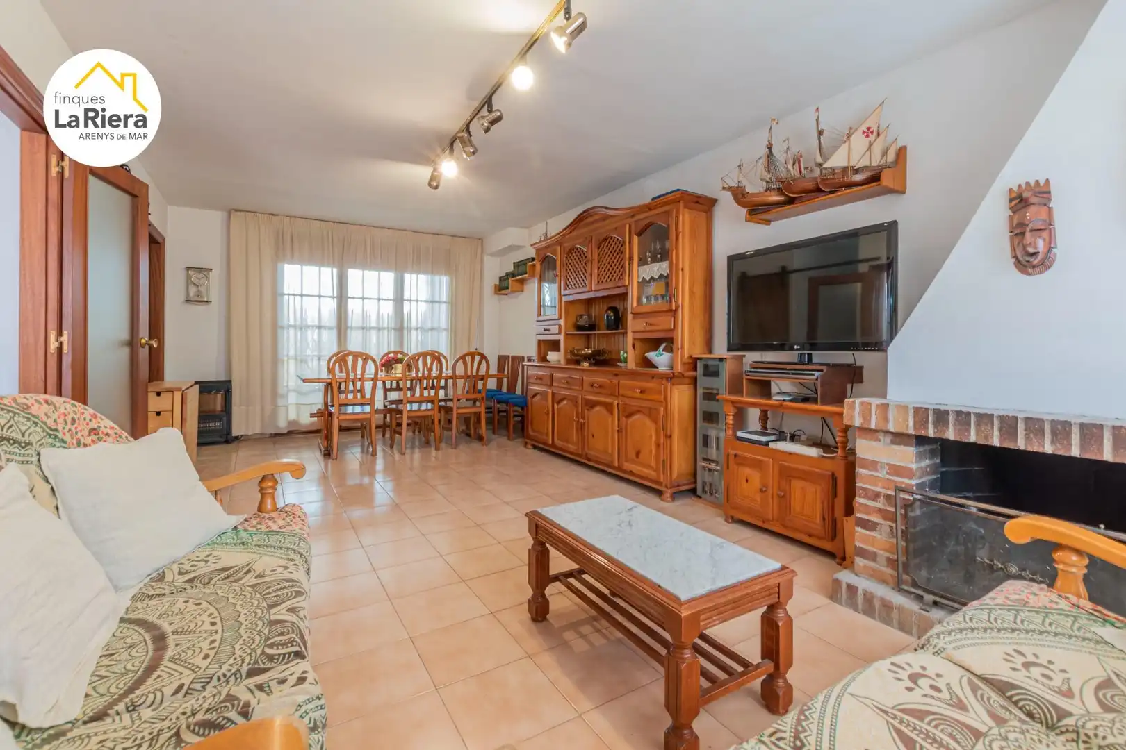 Sala de estar de Casa o chalet en venta en Arenys de Mar con Terraza, Trastero y Balcón
