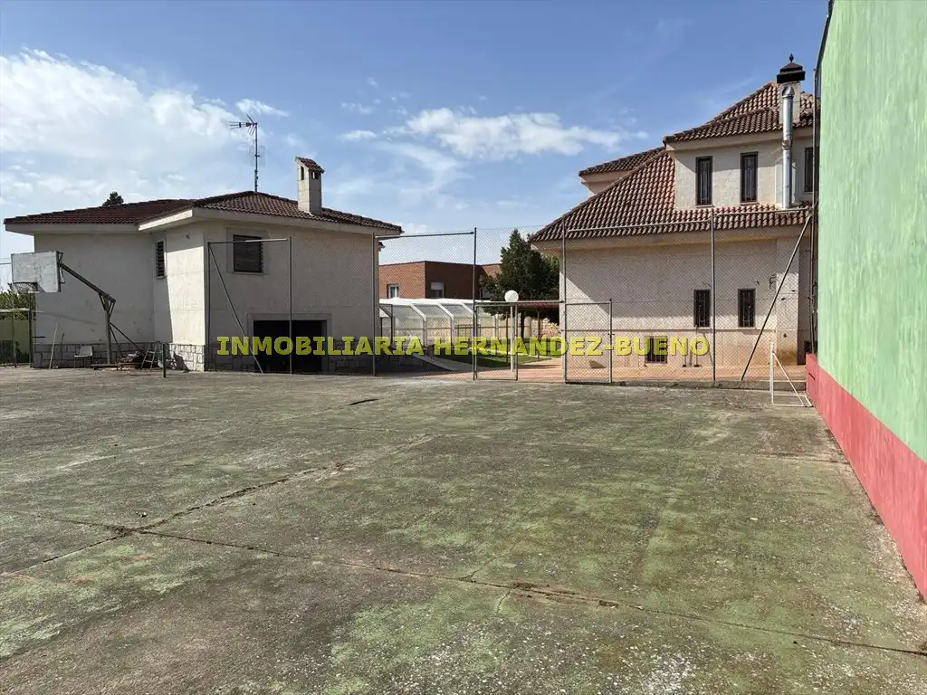 Xalet amb piscina en venda a Villamayor, imagen 10