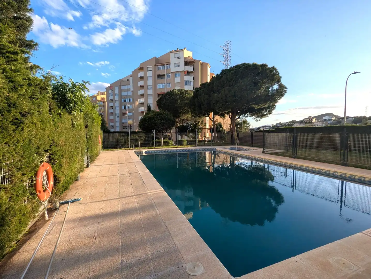 Schwimmbecken von Wohnung zum Verkauf in Rincón de la Victoria mit Klimaanlage, Terrasse und Möbliert