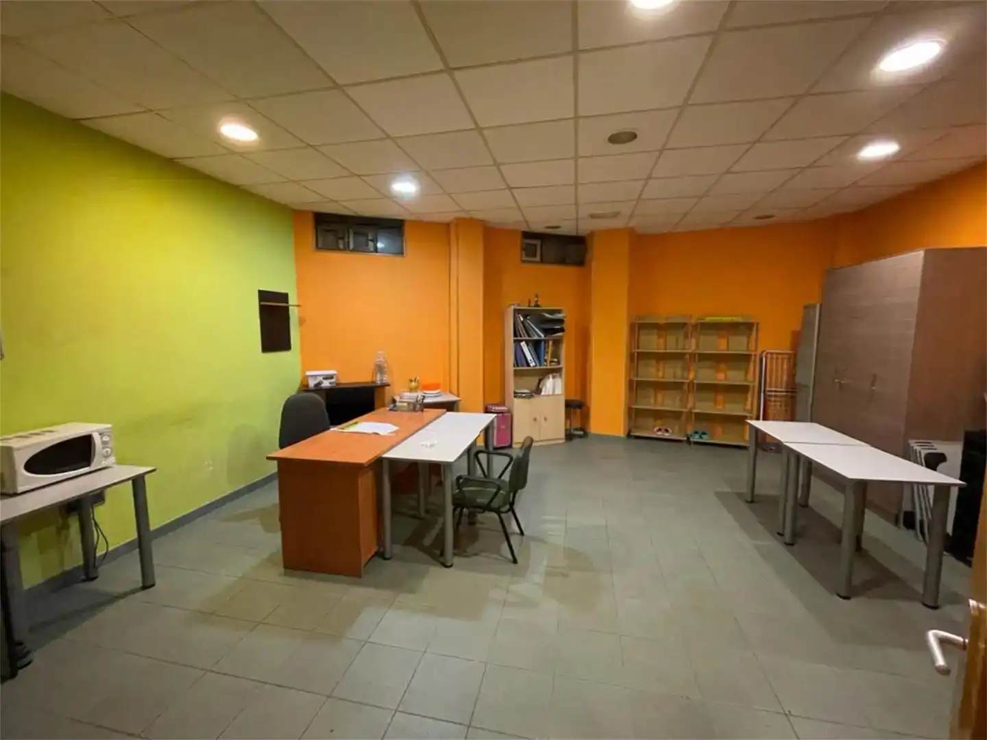 Commercial properties for rent in Melide