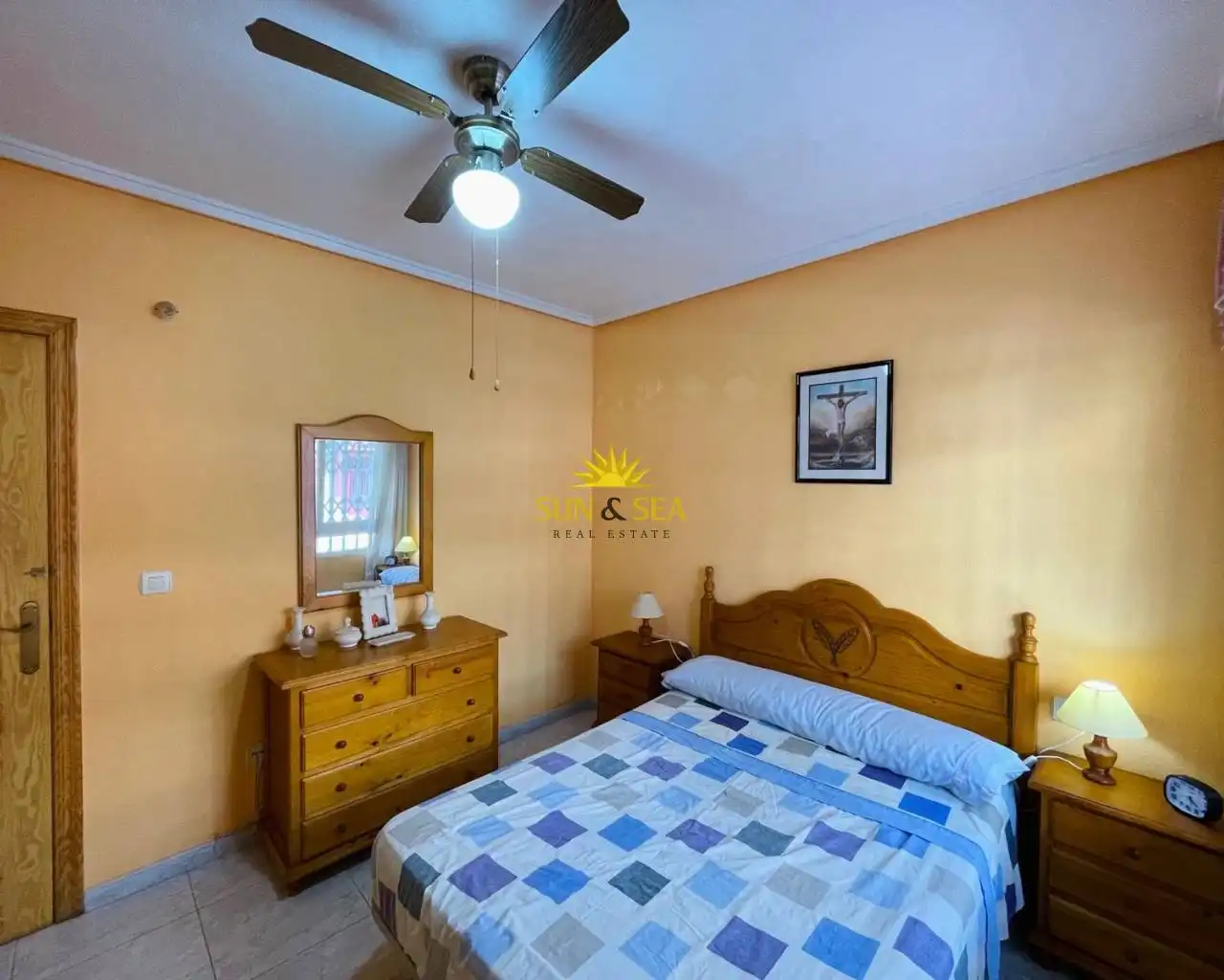 Dormitori de Apartament de lloguer en Torrevieja amb Terrassa, Moblat i Forn