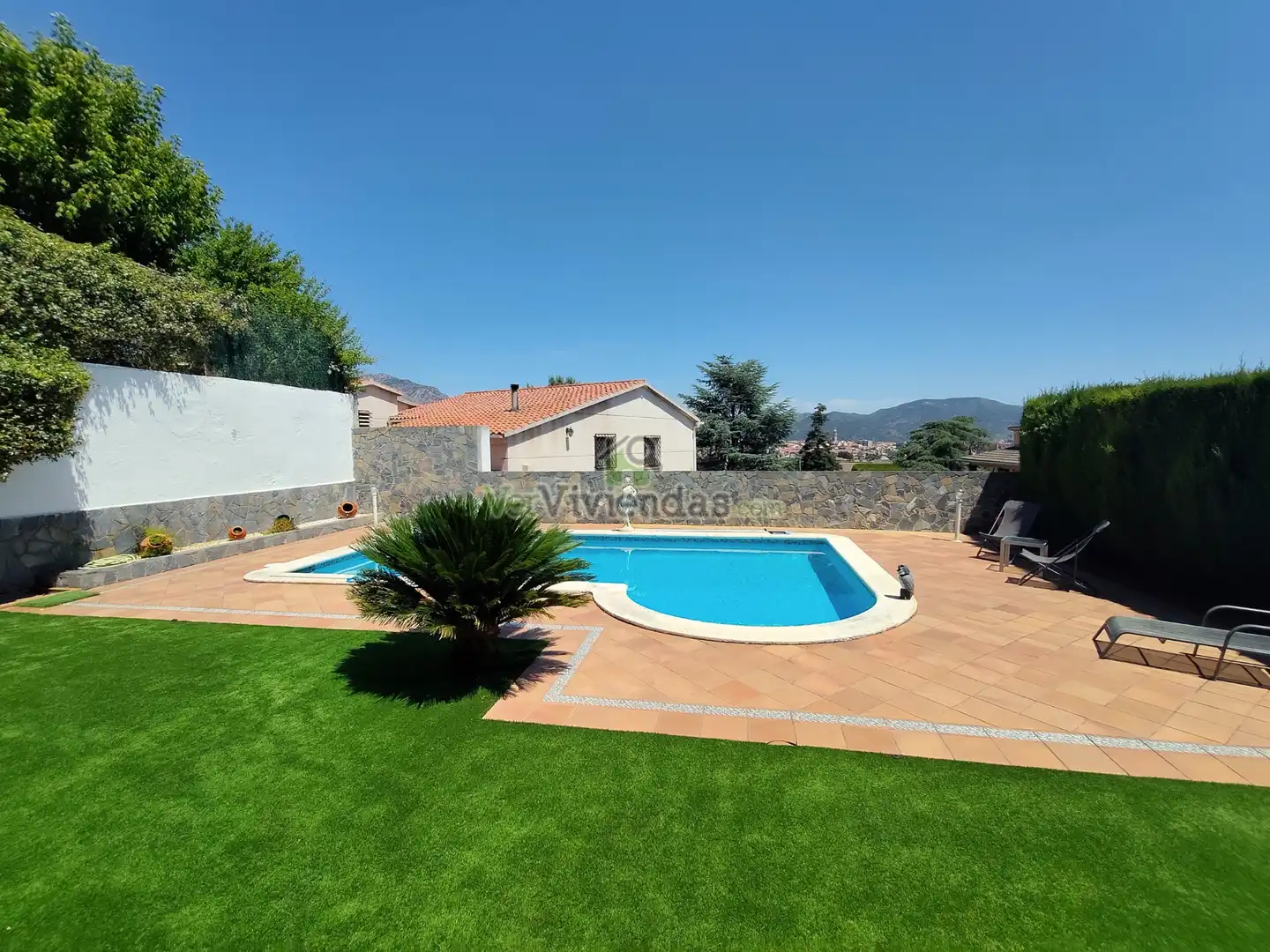 Piscina de Casa o xalet en venda en Esparreguera amb Aire condicionat, Calefacció i Jardí privat