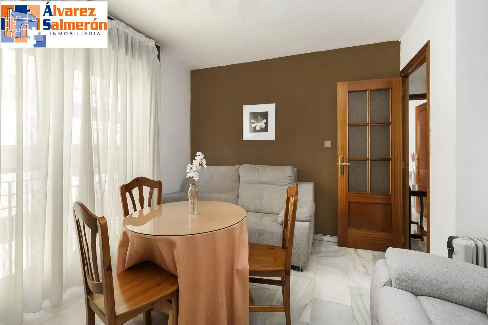Sala d'estar de Apartament en venda en  Granada Capital