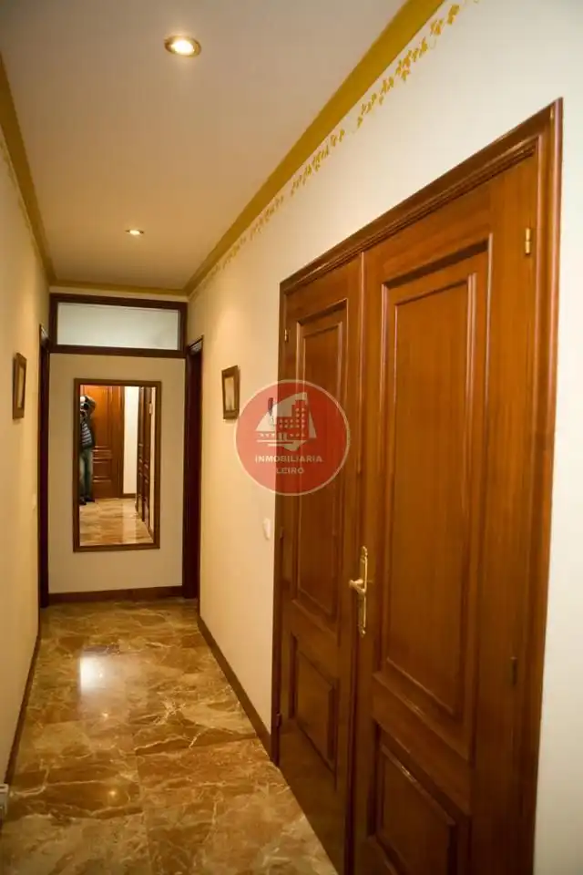Casa o xalet en venda en Pontevedra Capital  amb Jardí privat, Terrassa i Moblat
