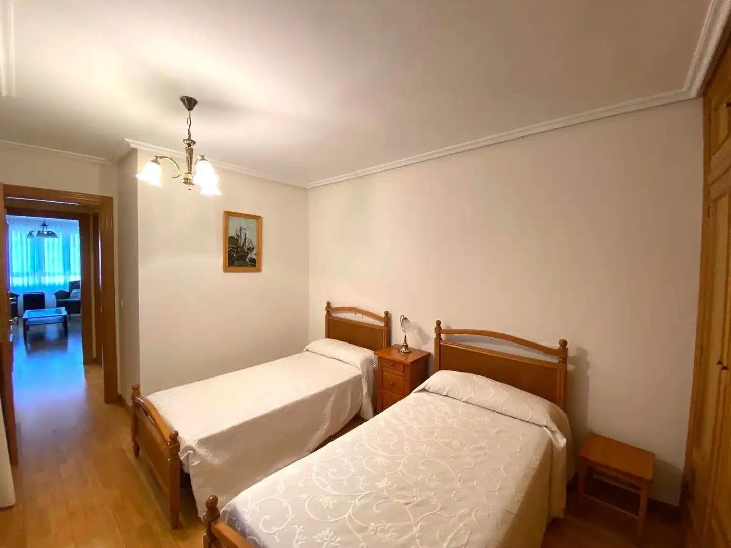 Apartament de lloguer a Calle Lancia, San Claudio - La Chantría