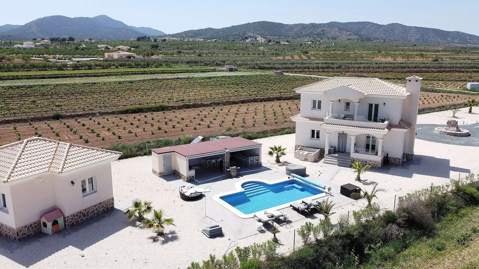 Detached house for sale in El Pinós / Pinoso