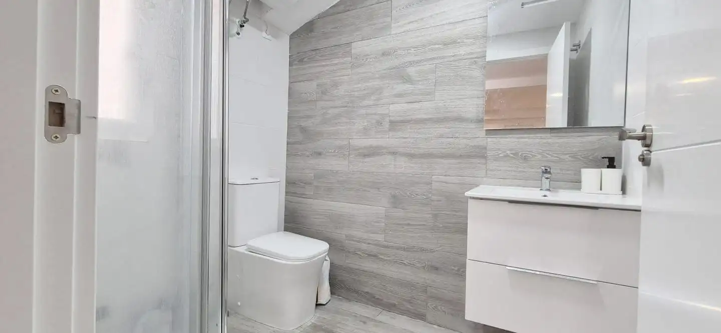 Badezimmer von Wohnung zum Verkauf in Elche / Elx mit Möbliert