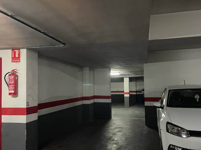 Garaje en Alquiler en Avinguda del Port, 237 en El Grau