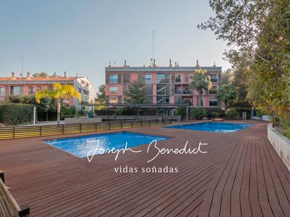 Swimming pool of Flat for sale in Castelldefels  with Heating, Parquet flooring and Terrace