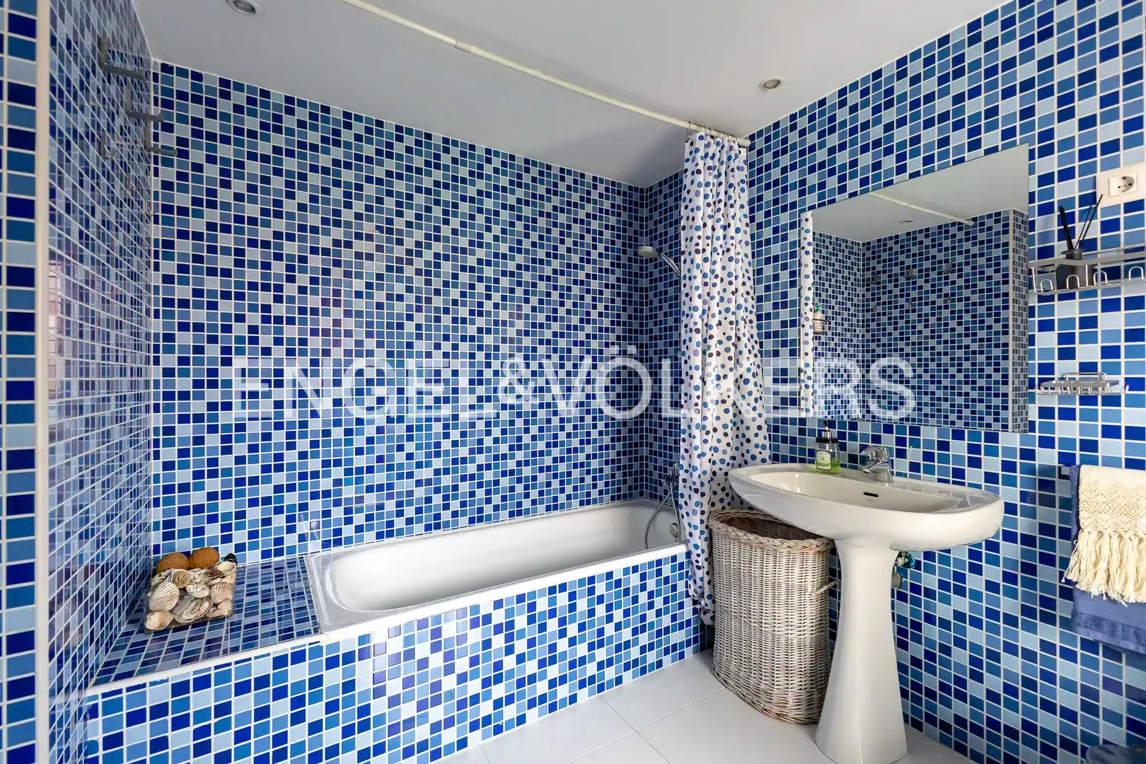 Bathroom of Country homes for rent in Madrid  with Air Conditioner, Heating and Private garden